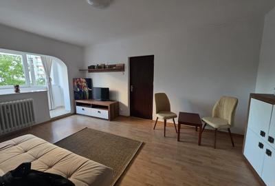 Inchiriere apartament 2 camere central - 1