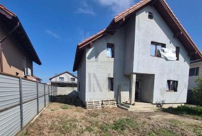 Vila individuala  - suprafata de 180mp utili -  toate utilitatile - 2