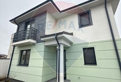 Casă / Vilă cu 5 camere de închiriat - 1