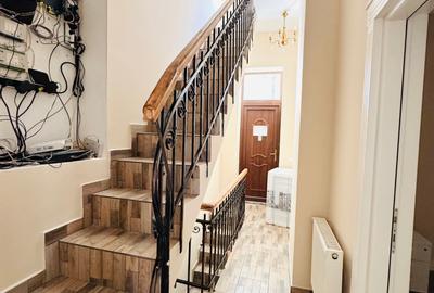 Unirii / Vila Exclusivistă Birouri - Notariat / 8 Birouri si Parcare 5 Locuri - 9