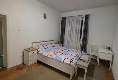 Apartament 1 Camera De Inchiriat | Central | Etaj Interemediar | Decomandat - 3