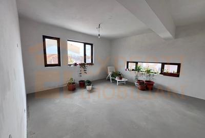 Apartament cu 3 camere decomandat în Dacia