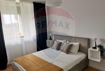 Apartament cu 2 camere decomandat în Aviației