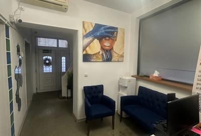 Casă individuală cu 7 camere în P-ța Victoriei