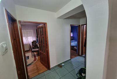 Neagoe Vodă- 3 camere decomandate/două balcoane/priveliște frumoasă - 10