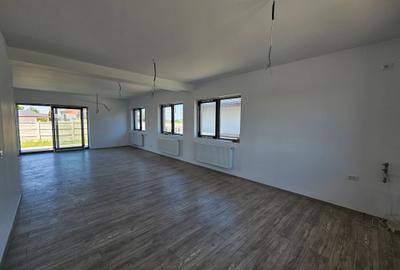 Casă individuală modernă, „la cheie”, pe malul lacului în Samurcași - 4