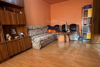 Apartament 3 camere Vanzare | Gorjului (2 minute de metrou) | An 1976 - 2