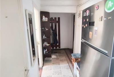 Apartament 3 camere Podu Ros - 1