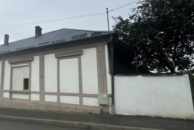 Casa din caramida cu 3 camere - 140 mp + teren -Str. Cerbului, Zalau