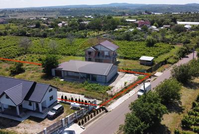 Casă individuală cu 4 camere în Dragosloveni (Dumbrăveni)