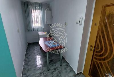Spatiu comercial 47 mp-vitrina-ideal cabinet-Zona Decebal - 4