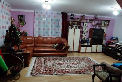 Vila ideală pentru familie, cu curte amenajată și acces rapid la A2/A0 - 2