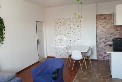 Apartament cu 4 camere decomandat, mobilat în Kogălniceanu