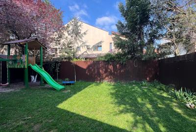 Casa cu 5 camere si garaj - la 100 ml distanta de lacul Grivita - 1