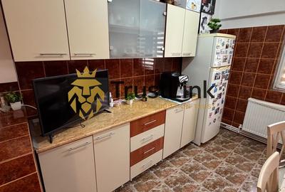 De vanzare de 3 camere  din 85– Mărgeanului cu Alexandriei Centrala T - 1