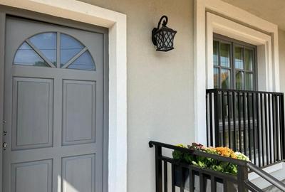 Margine de triplex : 5 camere, 3 bai,2 dressinguri,bucatarie, balcon,terasa. - 16