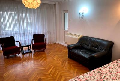 Apartament cu 3 camere decomandat, mobilat în Barbu Văcărescu