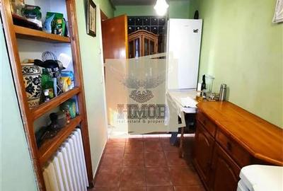 Apartament decomandat 3 camere str Hategului Strand - 4