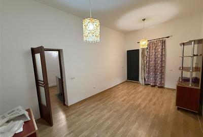 Sp comercial -birou, 45 mp, zona Piata Moldovei - Finante - Laris - 1