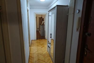 Inchiriez apartament 3 camere, et. 2, centrala proprie,2 bai- Complex Studentesc - 9