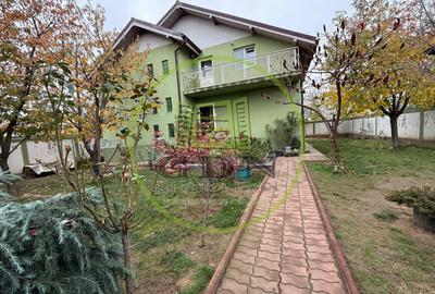 Casă individuală cu 5 camere în Cârcea