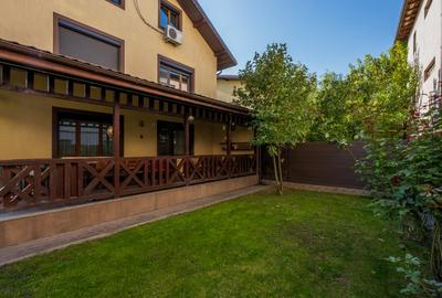 Casă individuală cu 5 camere în Central