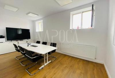 Casă cu 17 camere în Central