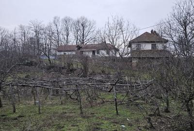 Vând casa batraneasca !! - 1