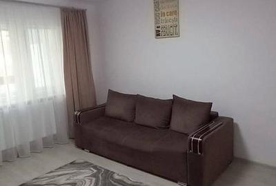 Apartament cu 2 camere semidecomandat, mobilat în Tomis Nord