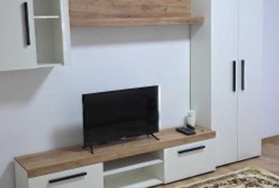 Apartament cu 3 camere decomandat, mobilat în Apărătorii Patriei