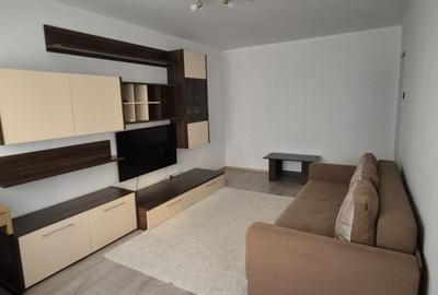 Apartament cu 3 camere decomandat în Colentina