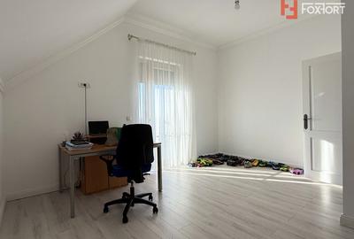 Casa individuala cu 5 camere de vanzare in localitatea Sacalaz - 12