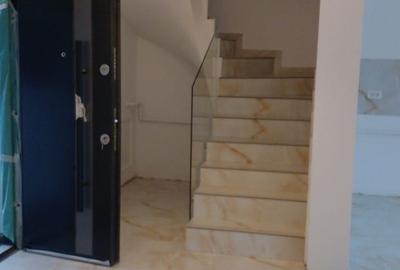 Reședință Modernă cu Finisaje Distinse - 6