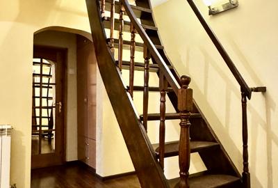 SE VINDE Apartament cu 3camere pe 2 nivele, in zona centrala din Falticeni, SV - 5