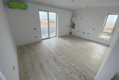 Proprietar. Nou. 3 camere. Etaj 1. Zona Girocului - langa Profi Neptun. - 9