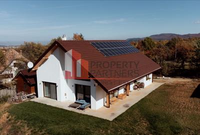 Casă individuală cu 4 camere în Bran