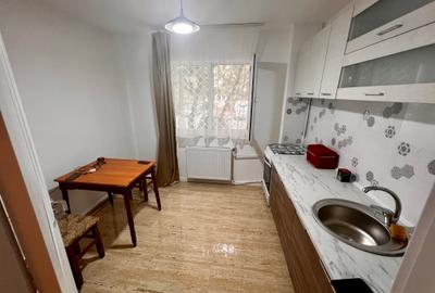 Apartament cu 2 camere semidecomandat, mobilat în Mihai Bravu