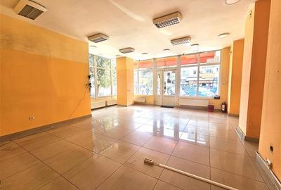 Intersectia Galata, spatiu comercial stradal - 1