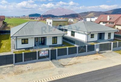 Casa 4 camere-594 mp teren,  construcție noua-Harman - 1