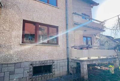 Vilă cu priveliște spre Tâmpa, în zonă liniștită din Brașov - 2