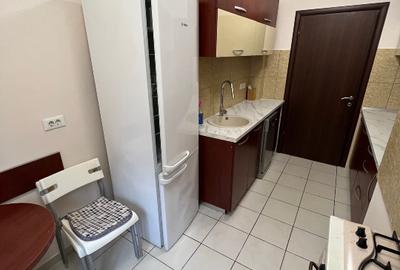 Apartament 3 camere, complet mobilat,utilat, decomandat et 2 din 4 stradal, lift - 9