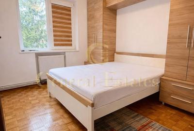 Apartament cu 4 camere decomandat, mobilat în Centrul Civic