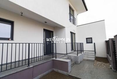 Casă tip duplex de vânzare | 5 camere | 135 mp utili | teren 430 mp - 24
