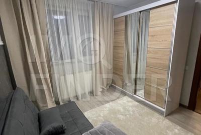 Apartament cu 3 camere semidecomandat în Iris