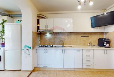 3 Camere Luminos | Vedere Deschisă către Tâmpa | Zonă Premium Scriitor - 9