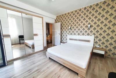 Apartament cu 3 camere semidecomandat în Florești