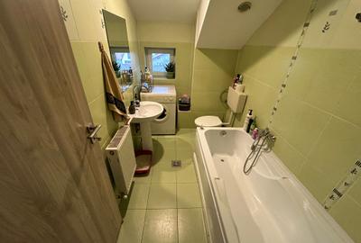 1 Decembrie  2 Camere Bloc 2014 Caramida 52 Mp Loc Parcacare 15 Min Metrou - 5