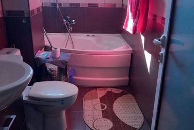 Închiriez apartament tip AN, în zona Rogerius(lângă p-ță) - 7