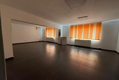 Copou - Facultatea de Arte , spațiu pt birou 60 mp parcare - 2