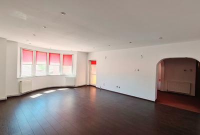 PROPRIETAR - apartament pretabil birouri, 140 mp,etajul 1 in vila Bd. Mamaia - 5